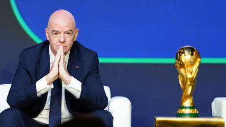 El canciller ucraniano insulta al presidente de la FIFA  tachándolo de "degenerado moral"