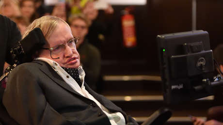 "Una chica dijo que tuvo sexo con Stephen Hawking": Lo que dicen los archivos de Epstein sobre el famoso físico