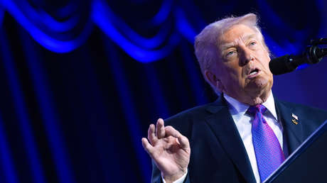 Trump dice que podría enviar un segundo portaviones a atacar Irán si fracasan las conversaciones
