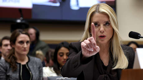 Víctimas de Epstein señalan que el Departamento de Justicia de Pam Bondi quiere silenciarlas