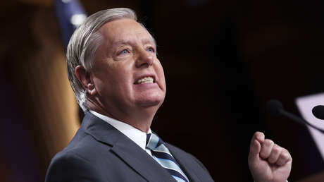 Graham le aconseja a un alto economista alemán que busque "un trabajo extra" para pagar las armas de Kiev