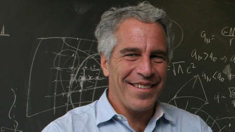 Documentos revelan que Jeffrey Epstein pagó a firmas para que oculten sus crímenes en Internet