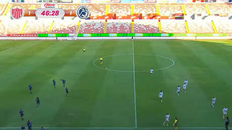 VIDEO: Futbolistas huyen del campo de juego en México después de confundir ruidos con disparos
