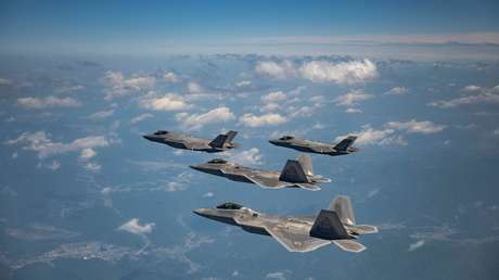 EE.UU. despliega cazas F-22 en base israelí mientras aumentan las tensiones en Oriente Medio
