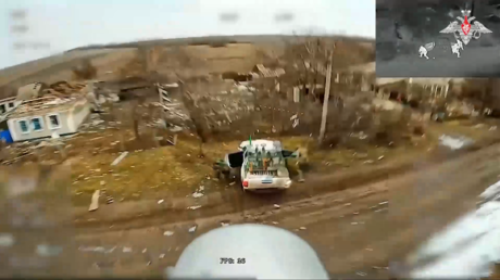 VIDEO: Drones rusos fulminan maquinaria militar y golpean posiciones de Kiev