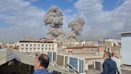 Trump revela cuánto durarán los "bombardeos intensos" contra Irán