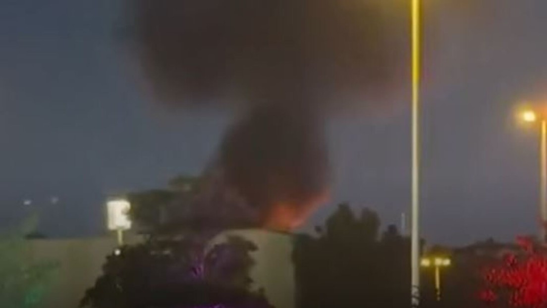 VIDEO: El consulado de EE.UU. en Dubái en llamas tras un ataque con un dron