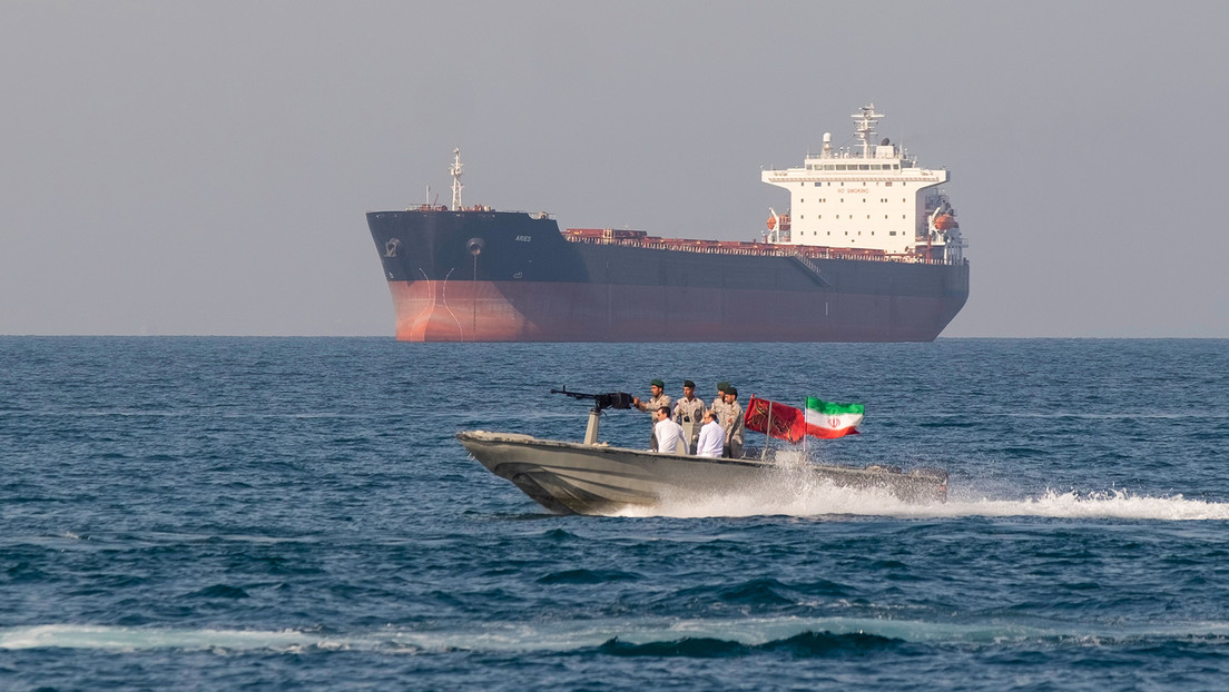 Trump insta a los buques a 