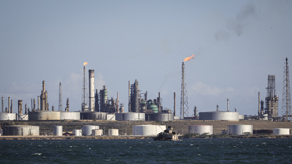 EE.UU. suaviza sanciones contra Venezuela sobre petróleo y fertilizantes