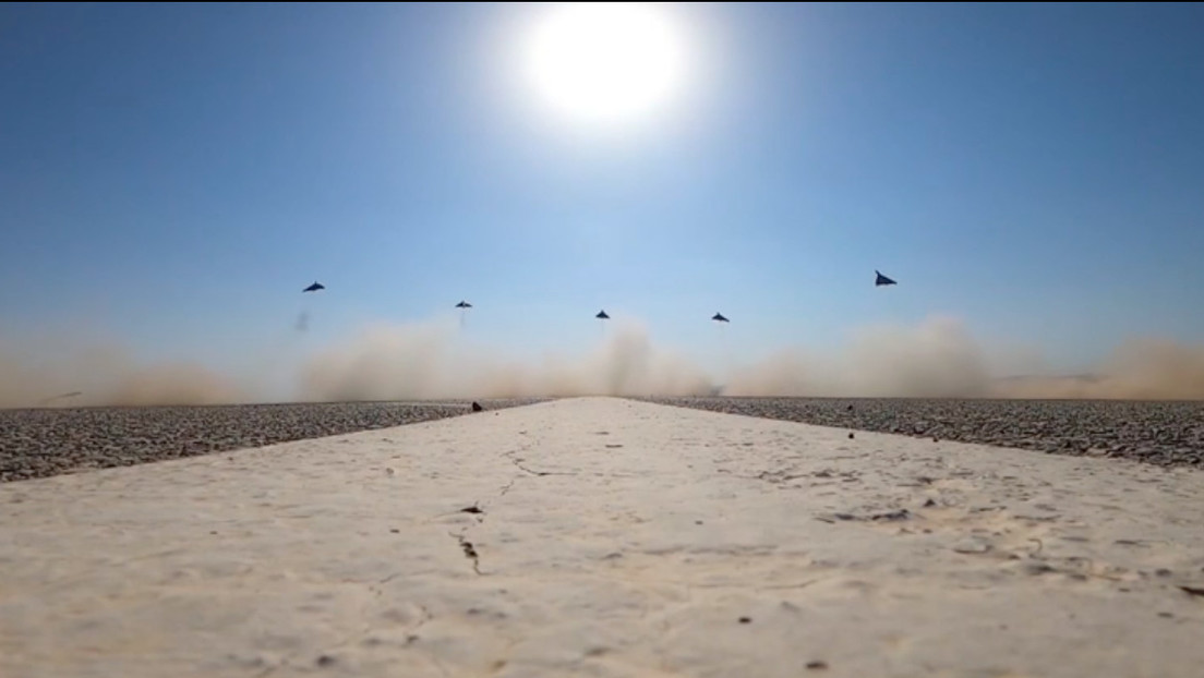 Impresionante despegue simultáneo de drones kamikaze iraníes (VIDEOS)