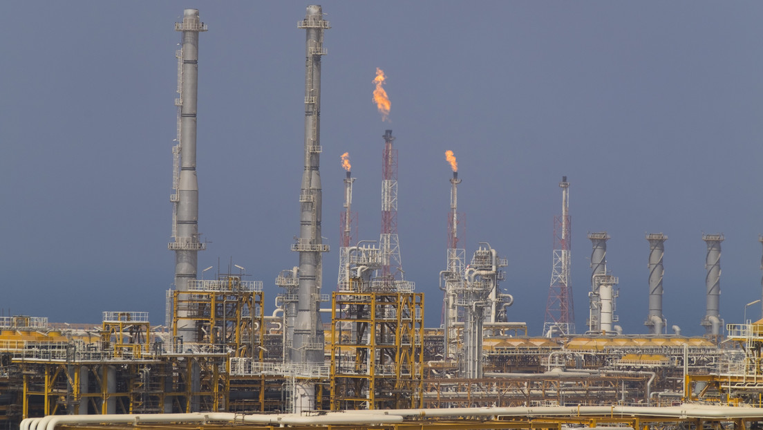 Irán cierra varios tramos del yacimiento de gas más grande del mundo tras bombardeo enemigo