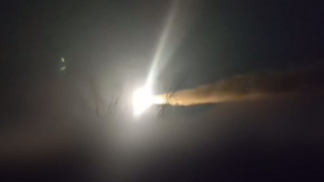 Irán afirma que atacó el portaviones Abraham Lincoln (VIDEO)