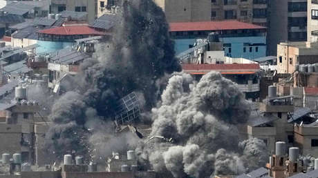 Israel bombardea la capital del Líbano