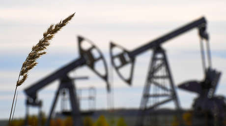"Se encamina a superar los 150 dólares": Enviado de Kremlin sobre el precio del petróleo en las próximas semanas