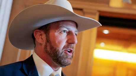 ¿Quién es Markwayne Mullin, la nueva cabeza de la agencia 'cazamigrantes' de Trump?