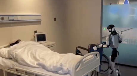 China prepara personal robótico de atención hospitalaria (VIDEO)