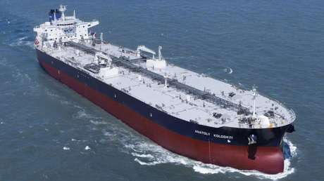 El petrolero ruso con ayuda humanitaria llega a Cuba