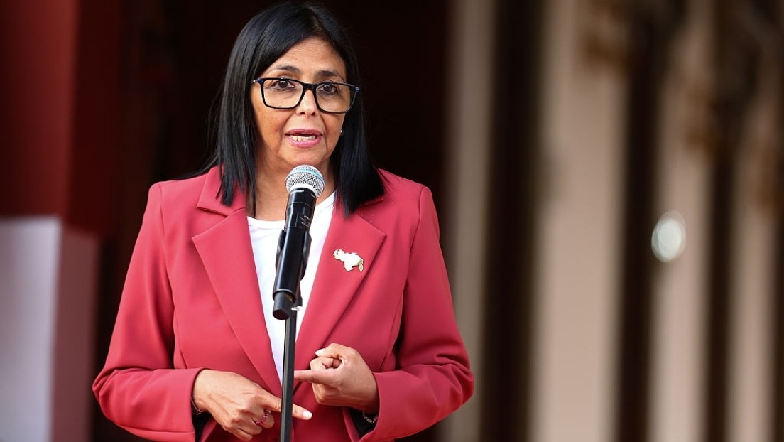 EE.UU. retira a Delcy Rodríguez de lista de sanciones