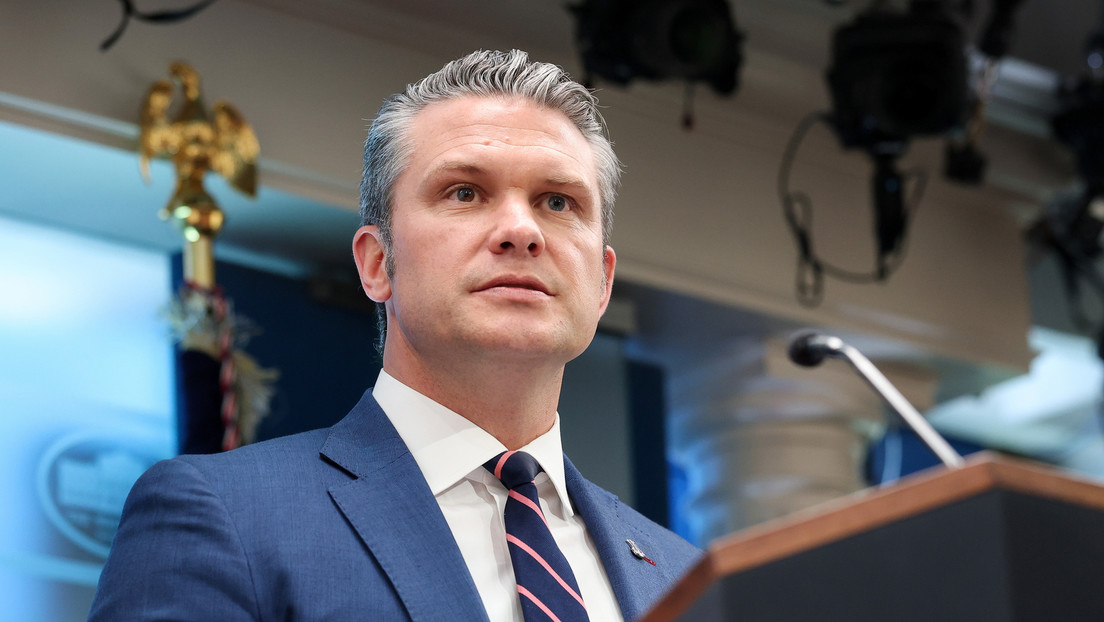 Presentan en el Congreso de EE.UU. una petición para destituir a Hegseth como secretario de Guerra