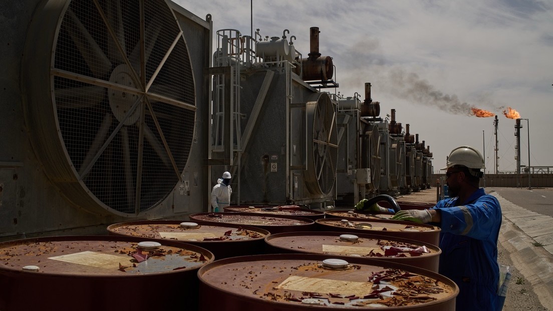 Diputado de Irán: Se vende más petróleo y los ingresos superan las estimaciones