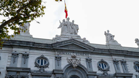 Besar la mano en España podrá considerarse delito de agresión sexual