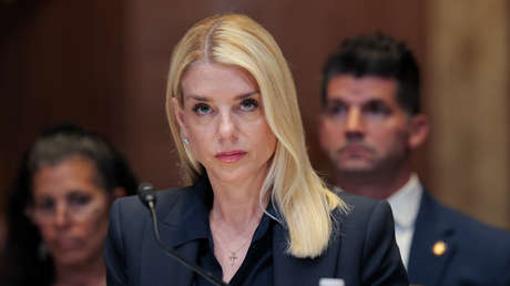 Pam Bondi se pronuncia tras ser destituida por Trump como fiscal general
