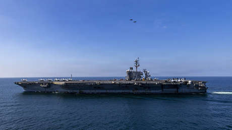 El portaviones USS Abraham Lincoln, avistado cerca del estrecho de Ormuz