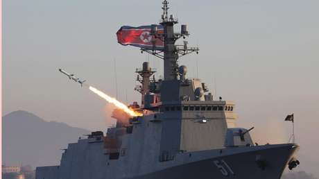 Pionyang prueba los misiles de su moderno destructor, capaz de portar armas nucleares