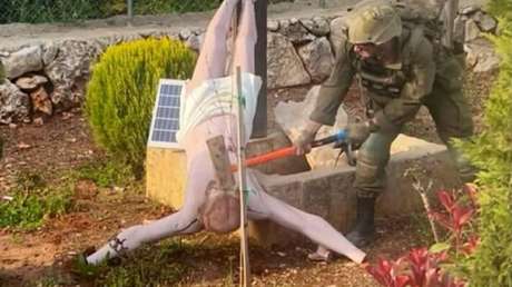 Canciller israelí comenta imagen del soldado de su país que destruye una estatua de Jesucristo