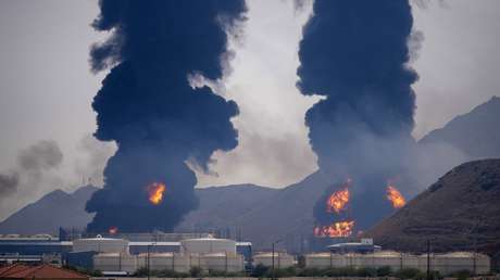 Trump fija un plazo para el colapso del sistema de petróleo de Irán y este promete una dura respuesta
