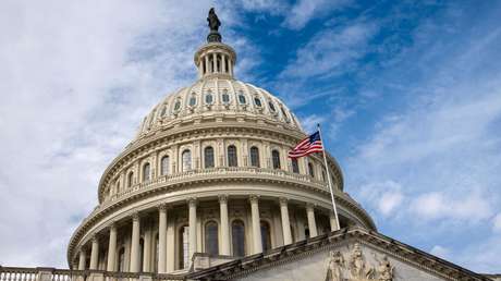 Senado de EE.UU. avanza en una resolución para limitar los poderes bélicos de Trump sobre Irán