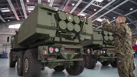 Pentágono firma contrato multimillonario para producir sistemas lanzacohetes HIMARS