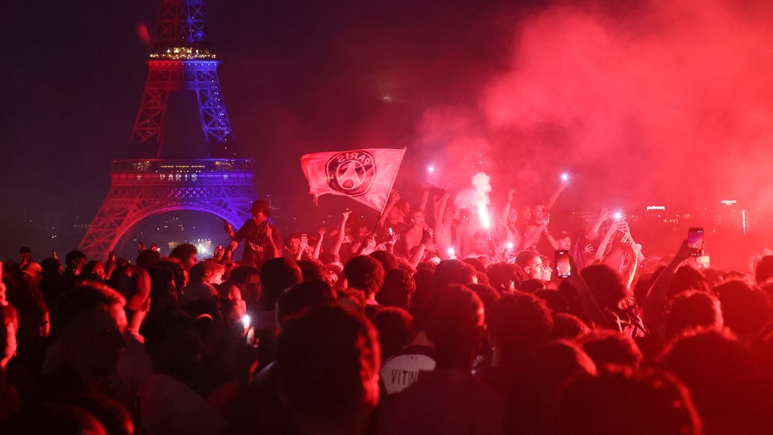 Caos y llamas en París tras la victoria del PSG en la Liga de Campeones (VIDEOS)
