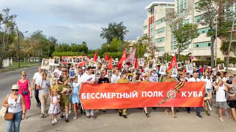 VIDEO: Marcha del Regimiento Inmortal en Cuba conmemora la victoria sobre el nazismo