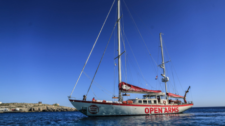 Zarpa un barco humanitario desde España para apoyar a un hospital pediátrico de Cuba