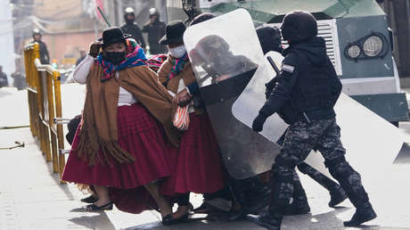 Petro: "Jamás defender la represión contra el pueblo boliviano"
