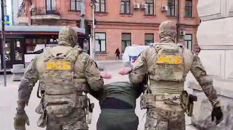 FSB detiene a hombre que planeaba atentado en ferrocarril por encargo de Kiev