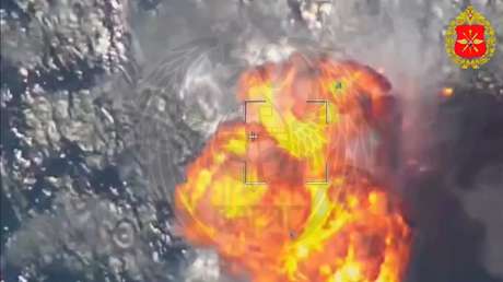 VIDEO: Dron kamikaze ruso reduce a cenizas una lancha no tripulada de Kiev