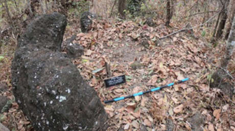 Excavan una enorme vasija de piedra y hallan una macabra sorpresa adentro