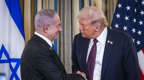 "¿Agente encubierto que trabajó para Netanyahu?": La pregunta de Carlson sobre el "cambio" en Trump