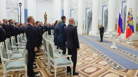 VIDEO: Putin exclama un triple "Hurrá" en honor a los militares rusos que combaten en el frente