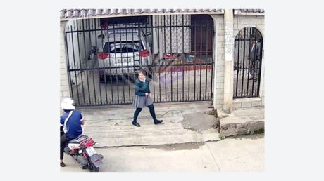 VIDEO: Un vecino frustra descarado intento de secuestro de estudiante a plena luz de día