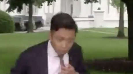 Reportero huye tras escuchar disparos en la Casa Blanca (VIDEO)