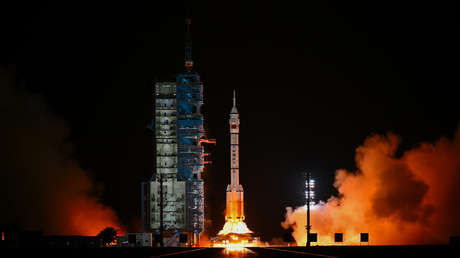 China lanza una misión tripulada a su estación espacial (VIDEO)