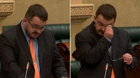 Diputado de derecha rompe en llanto al revelar que es gay y defender a los migrantes