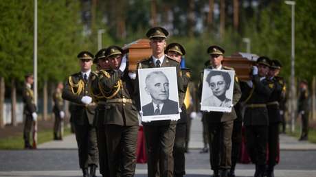 ¿Quién era el colaborador de Hitler homenajeado por Zelenski y blanqueado en medios occidentales como un "héroe divisivo"?