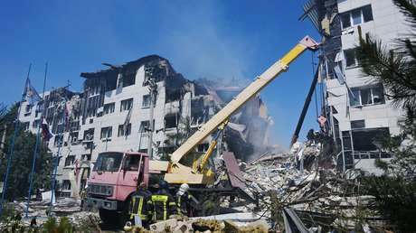 Zajárova: La CNN podría haber filmado los preparativos para el atentado de Kiev contra residencia estudiantil
