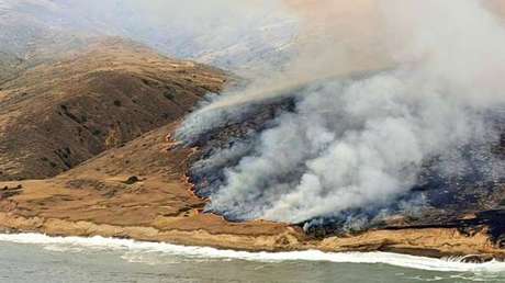 El 'SOS' de un marinero provoca el mayor incendio en la historia de un archipiélago de EE.UU.