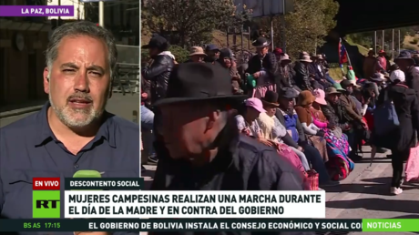 Mujeres campesinas de Bolivia realizan una marcha durante el Día de la Madre y contra el Gobierno