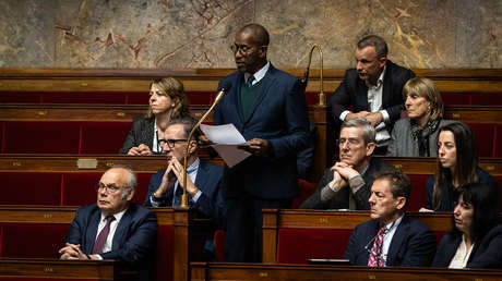 Francia abole el Código Negro, que consideraba los esclavos como propiedad